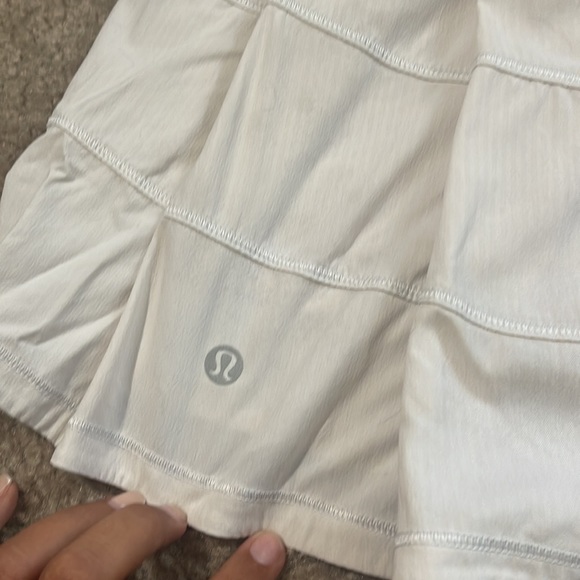 Lululemon Tennis Skirt. Worn one time. Size 6 - Picture 3 of 4